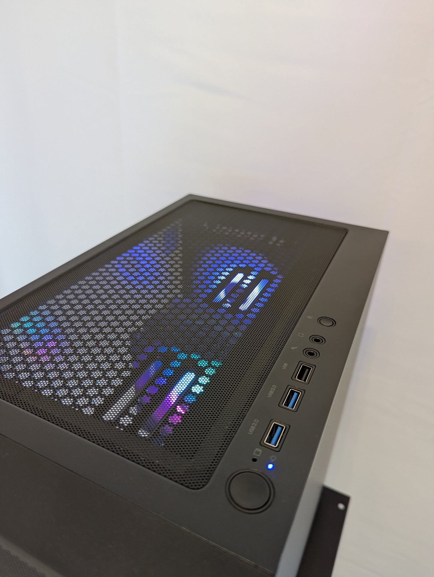 Gaming PC | AMD Ryzen 5500 | Radeon RX 7600 8GB | 32GB DDR4 | 1TB NVMe