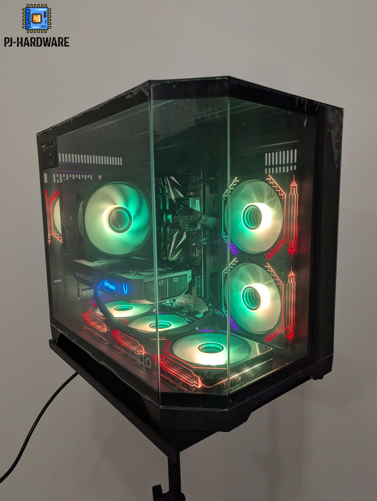 Gaming PC | AMD Ryzen 5700X | GeForce RTX 5070 | 32GB DDR4 | 1TB M.2 | WLAN